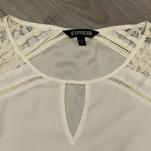 Express Blouse - Picture 2 of 3